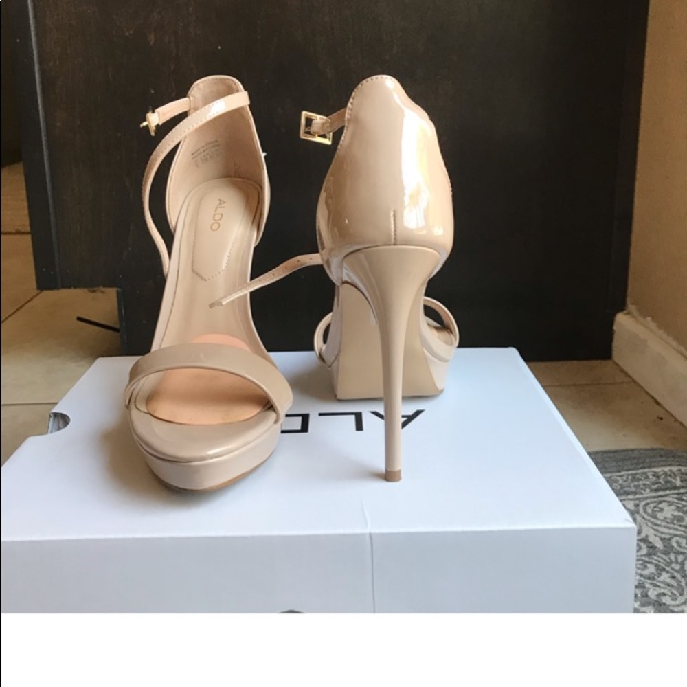 Nude Aldo heels